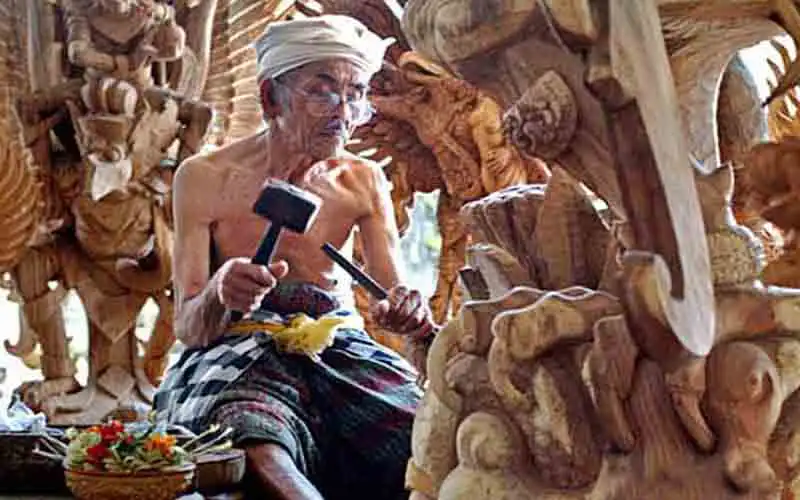 mas wood carving